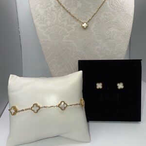 Gold and White Clover Jewelry Set